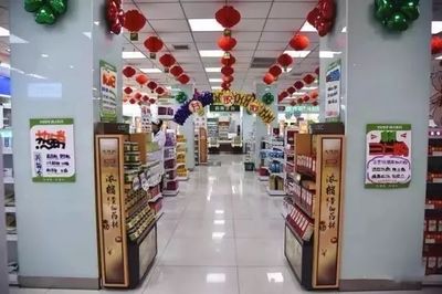 直擊春節期間藥店賣場的布置,好的門店陳列會!說!話!